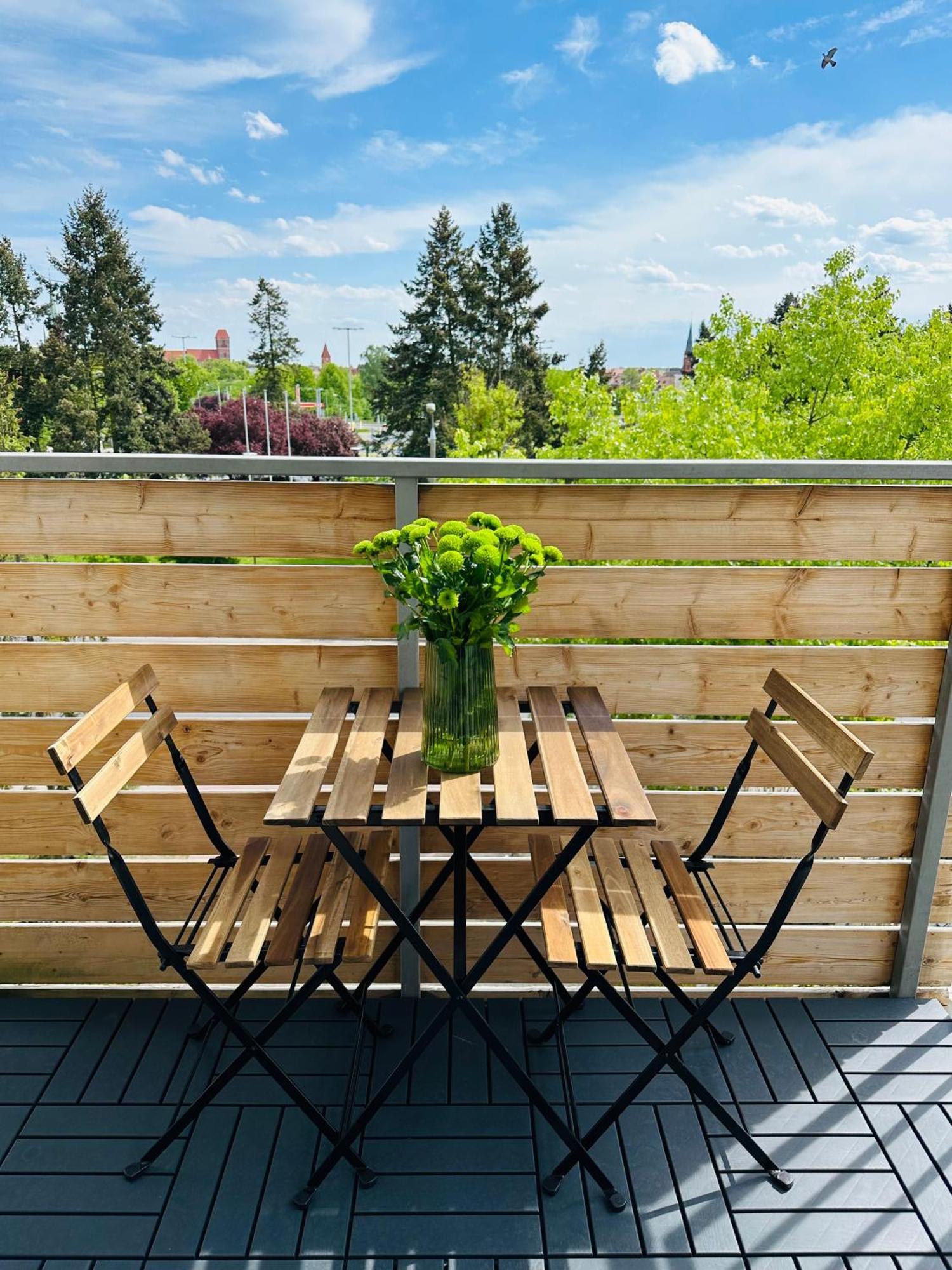 Unique Apartment With Parking Торунь Экстерьер фото