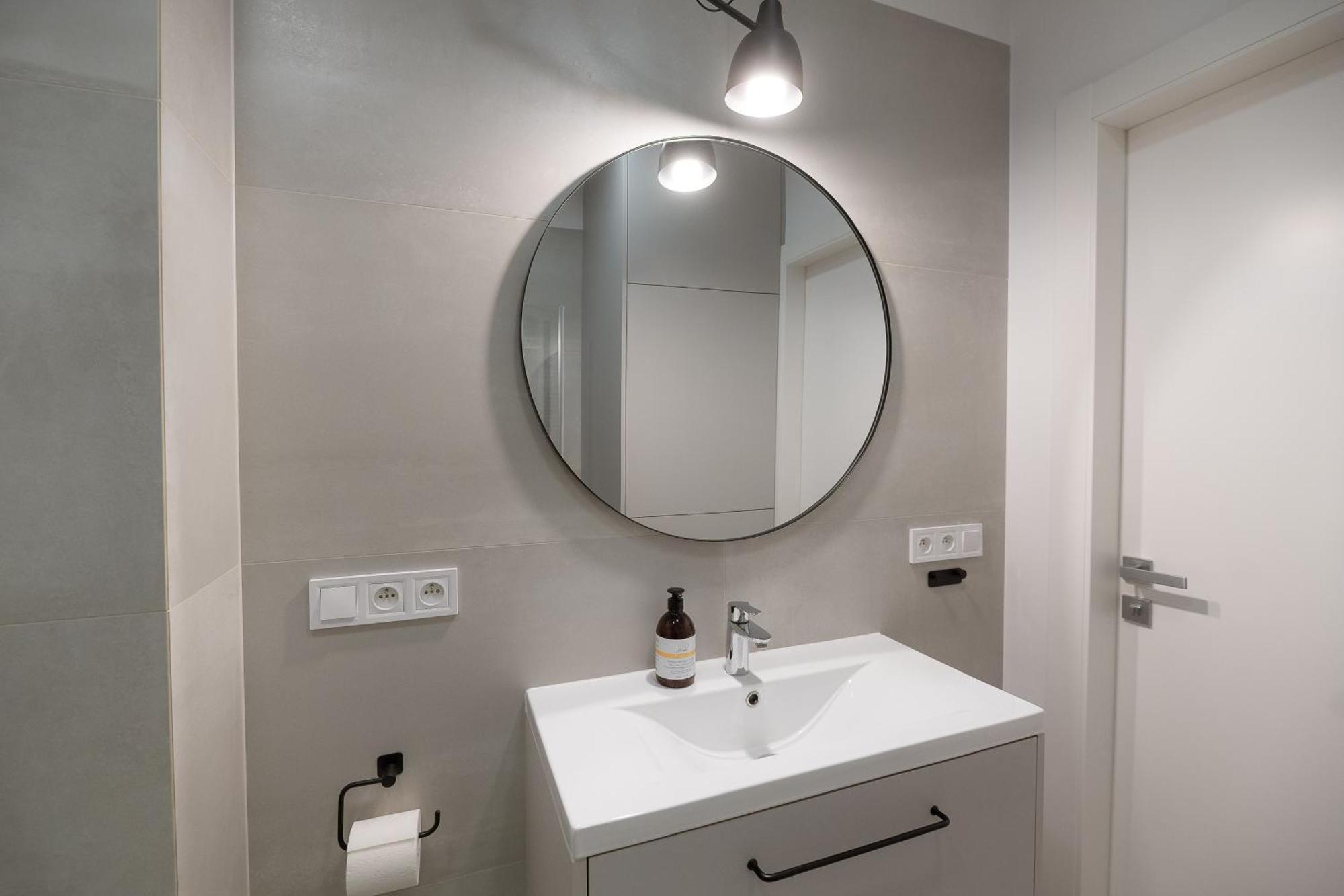 Unique Apartment With Parking Торунь Экстерьер фото